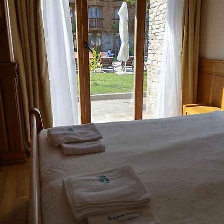 Pirin Golf - Nirvana, Studios&Spa Razlog Buitenkant foto